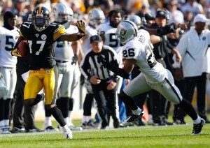 Mike Wallace Goes for 6 in a November 21st 35-3 Win Over the Raiders