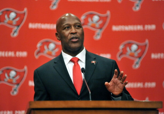 Tampa Bay Buccaneers introduce Lovie Smith
