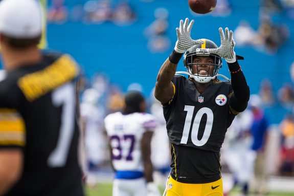 Pittsburgh Steelers v Buffalo Bills